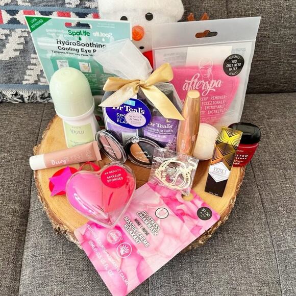13 Pc. Makeup, Skin Care & Self Care Bundle, ALL NEW, NEVER USED! - Picture 1 of 7